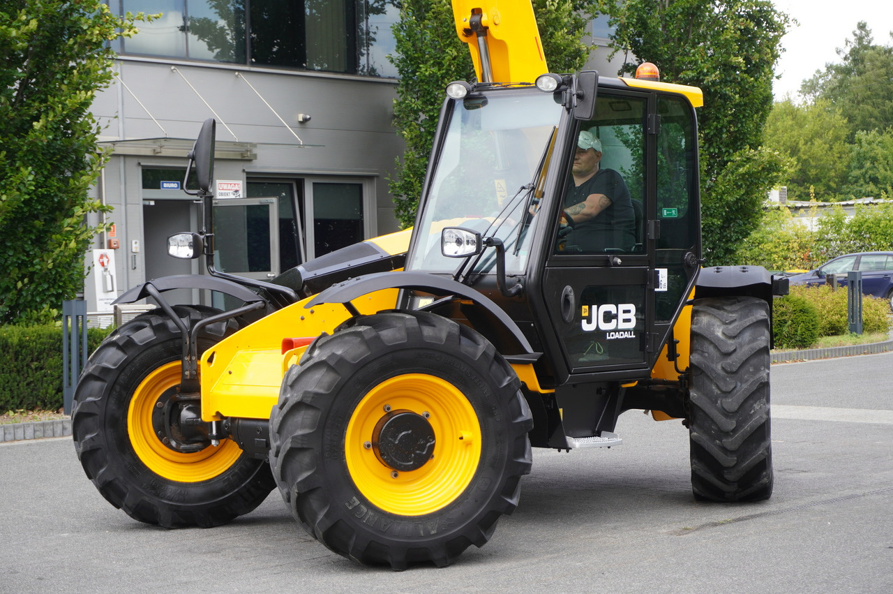 تأجير JCB 526-56 AGRI Plus / 5.6 m telescopic loader / joystick JCB 526-56 AGRI Plus / 5.6 m telescopic loader / joystick: صورة 19