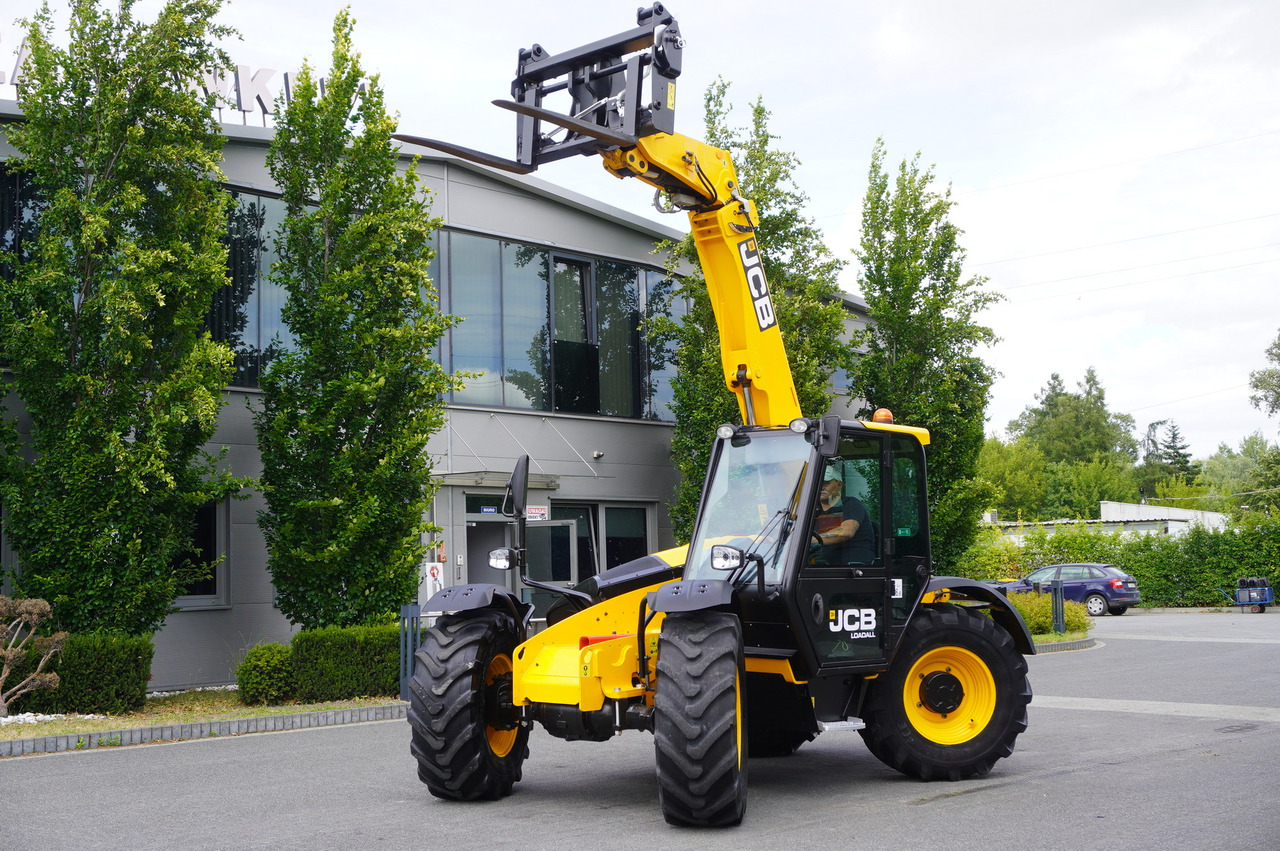 تأجير JCB 526-56 AGRI Plus / 5.6 m telescopic loader / joystick JCB 526-56 AGRI Plus / 5.6 m telescopic loader / joystick: صورة 18