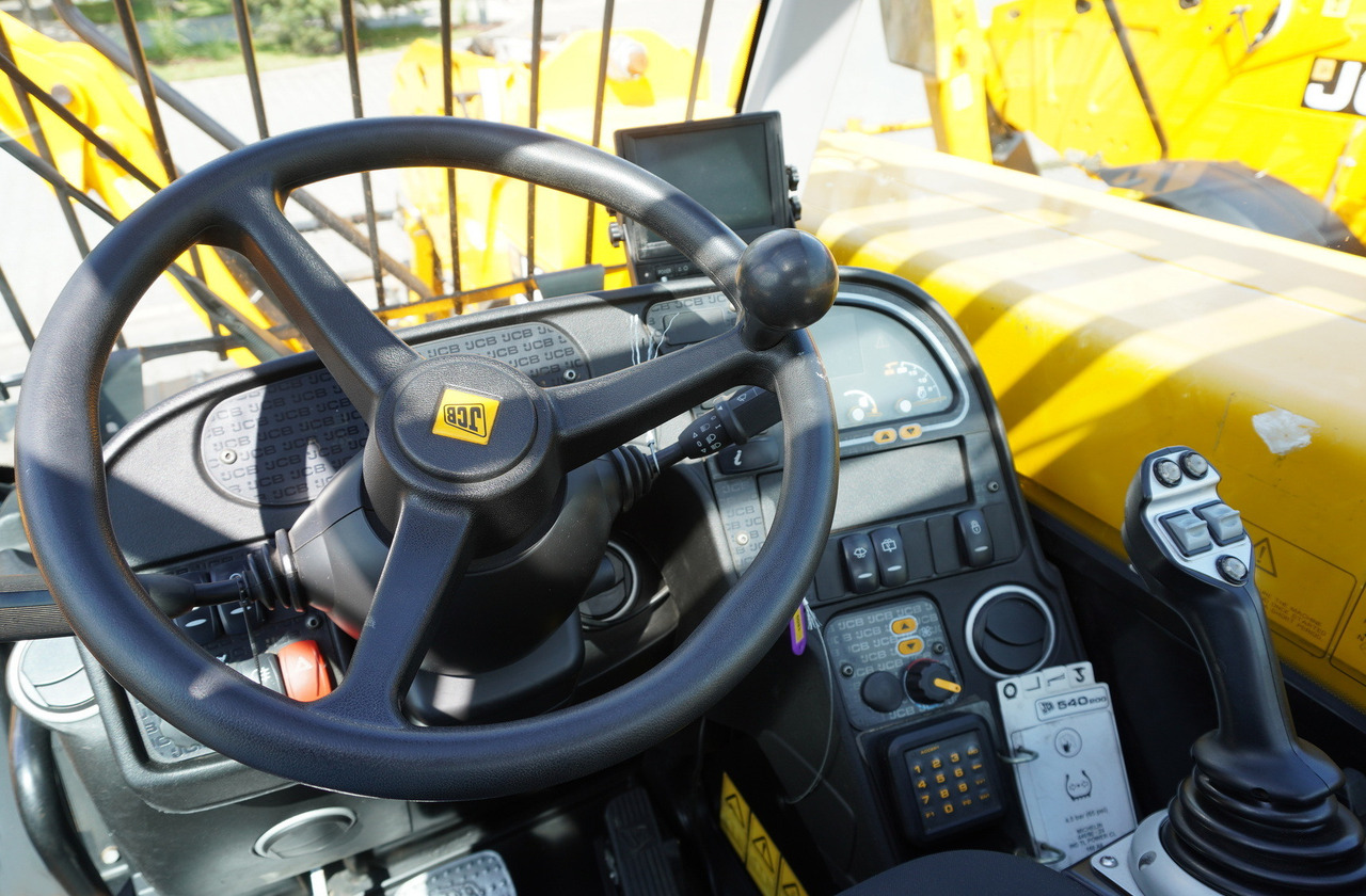 JCB 540-200 Telescopic Loader / 20 m reach / joystick / 2 units - جرافة ذات عجلات تلسكوبية: صورة 4 JCB 540-200 Telescopic Loader / 20 m reach / joystick / 2 units - جرافة ذات عجلات تلسكوبية: صورة 4