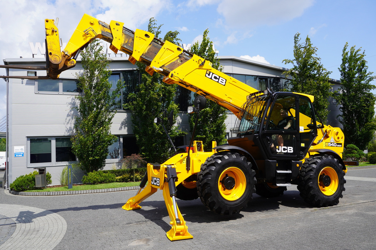 JCB 540-200 Telescopic Loader / 20 m reach / joystick / 2 units - جرافة ذات عجلات تلسكوبية: صورة 3 JCB 540-200 Telescopic Loader / 20 m reach / joystick / 2 units - جرافة ذات عجلات تلسكوبية: صورة 3