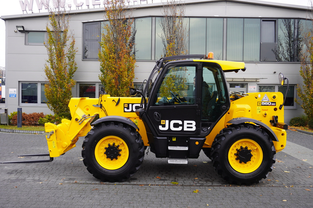 JCB 560-80 / 6 ton lifting capacity / power 146 HP - آلة رفع ونقل تلسكوبية: صورة 2 JCB 560-80 / 6 ton lifting capacity / power 146 HP - آلة رفع ونقل تلسكوبية: صورة 2