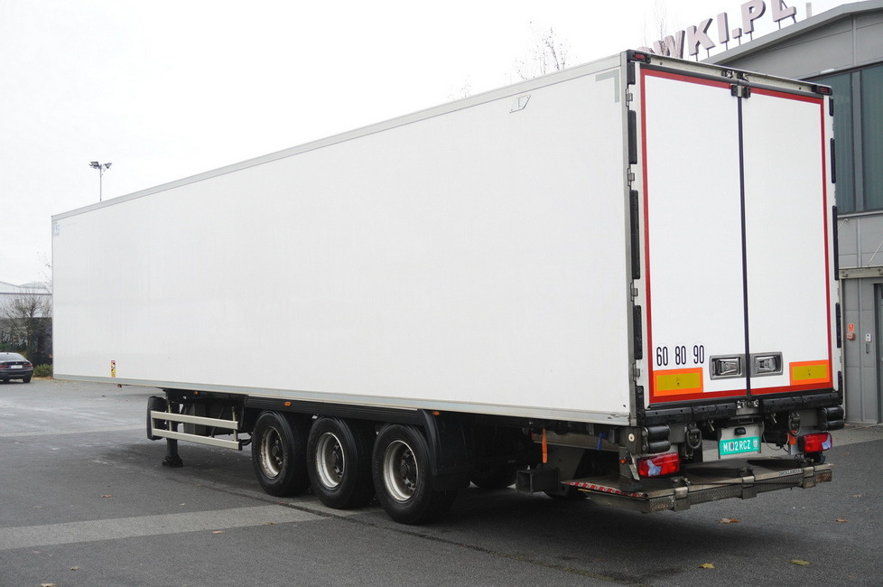 LAMBERET refrigerated semi-trailer / Carrier Vector 1550 unit - نصف مقطورة للتبريد: صورة 4 LAMBERET refrigerated semi-trailer / Carrier Vector 1550 unit - نصف مقطورة للتبريد: صورة 4