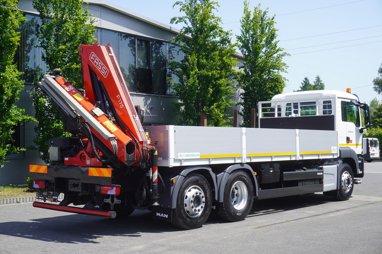 MAN TGS 26.360 Flatbed / Fassi F175 7.7 T / steered 3rd axle - شاحنات مسطحة, شاحنة كرين: صورة 5 MAN TGS 26.360 Flatbed / Fassi F175 7.7 T / steered 3rd axle - شاحنات مسطحة, شاحنة كرين: صورة 5
