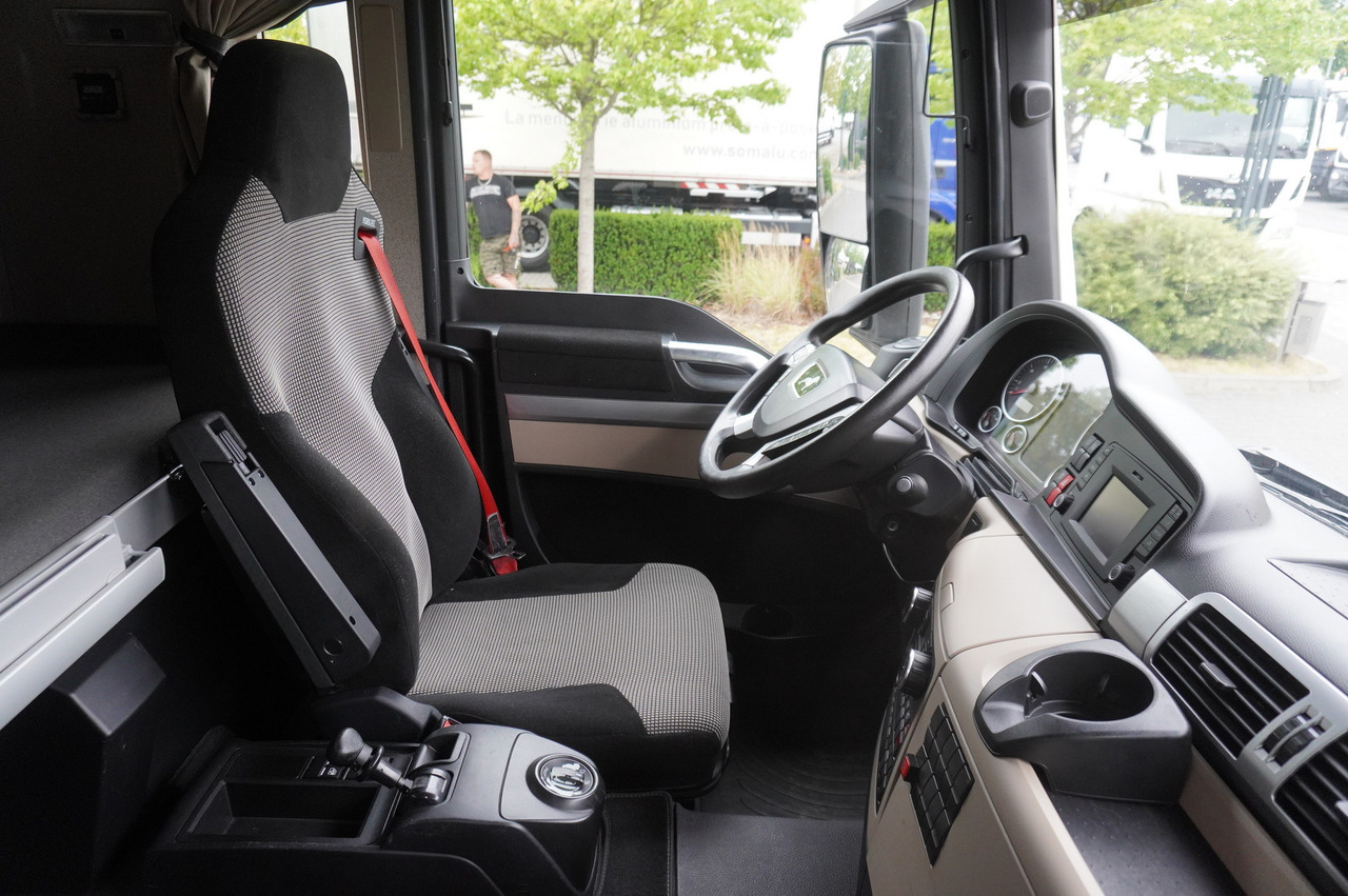 صهريج السماد السائل MAN TGS 35.420 8×2 / NEW septic barrel 13000 L / 3 steered axles: صورة 25 صهريج السماد السائل MAN TGS 35.420 8×2 / NEW septic barrel 13000 L / 3 steered axles: صورة 25