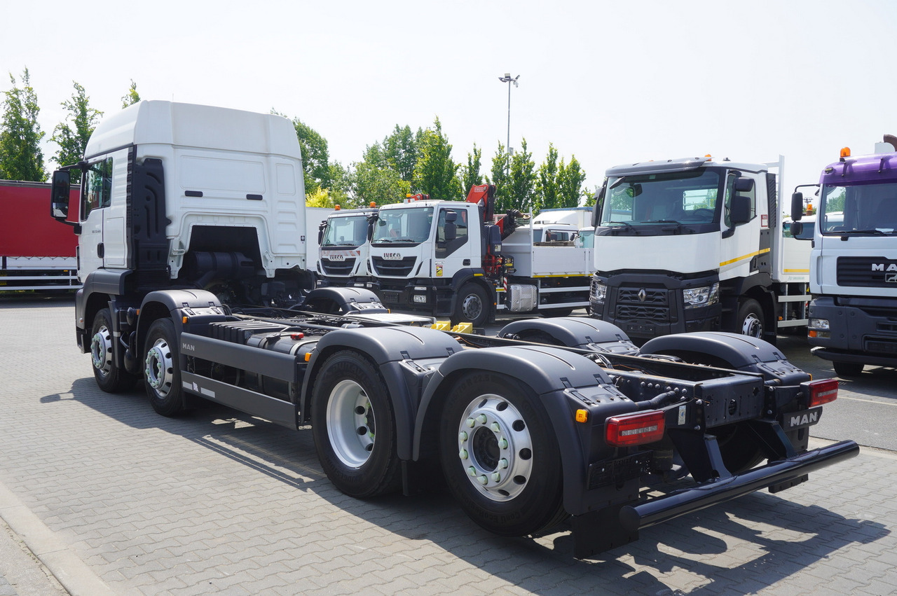 MAN TGS 35.420 8x2 / Chassis 6.4 m / 3 steered axles - شاحنة بهيكل معدني للمقصورة: صورة 4 MAN TGS 35.420 8x2 / Chassis 6.4 m / 3 steered axles - شاحنة بهيكل معدني للمقصورة: صورة 4