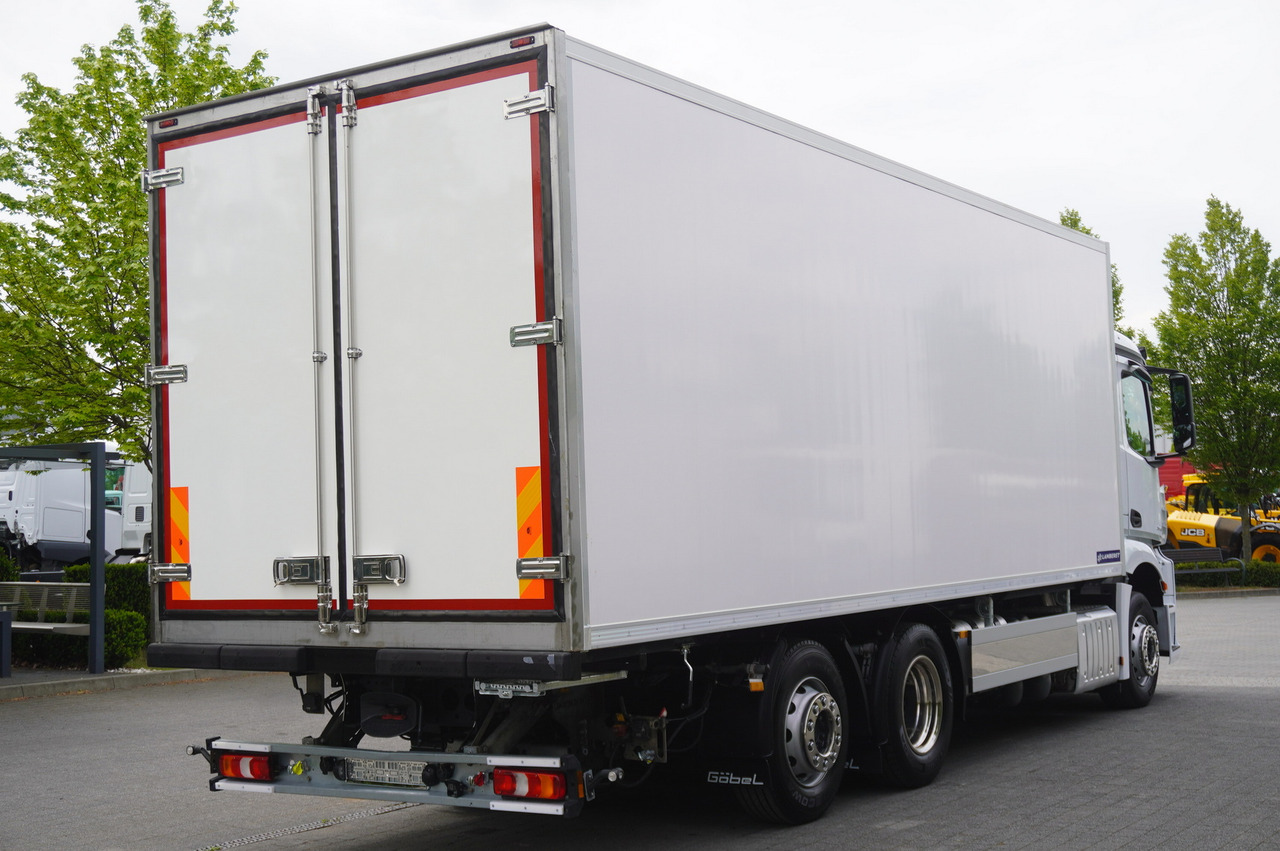 MERCEDES-BENZ 2543 / NEW Lamberet refrigerator/ 160 tho. km / steered 3rd axle - شاحنة ذات مبرد: صورة 4 MERCEDES-BENZ 2543 / NEW Lamberet refrigerator/ 160 tho. km / steered 3rd axle - شاحنة ذات مبرد: صورة 4