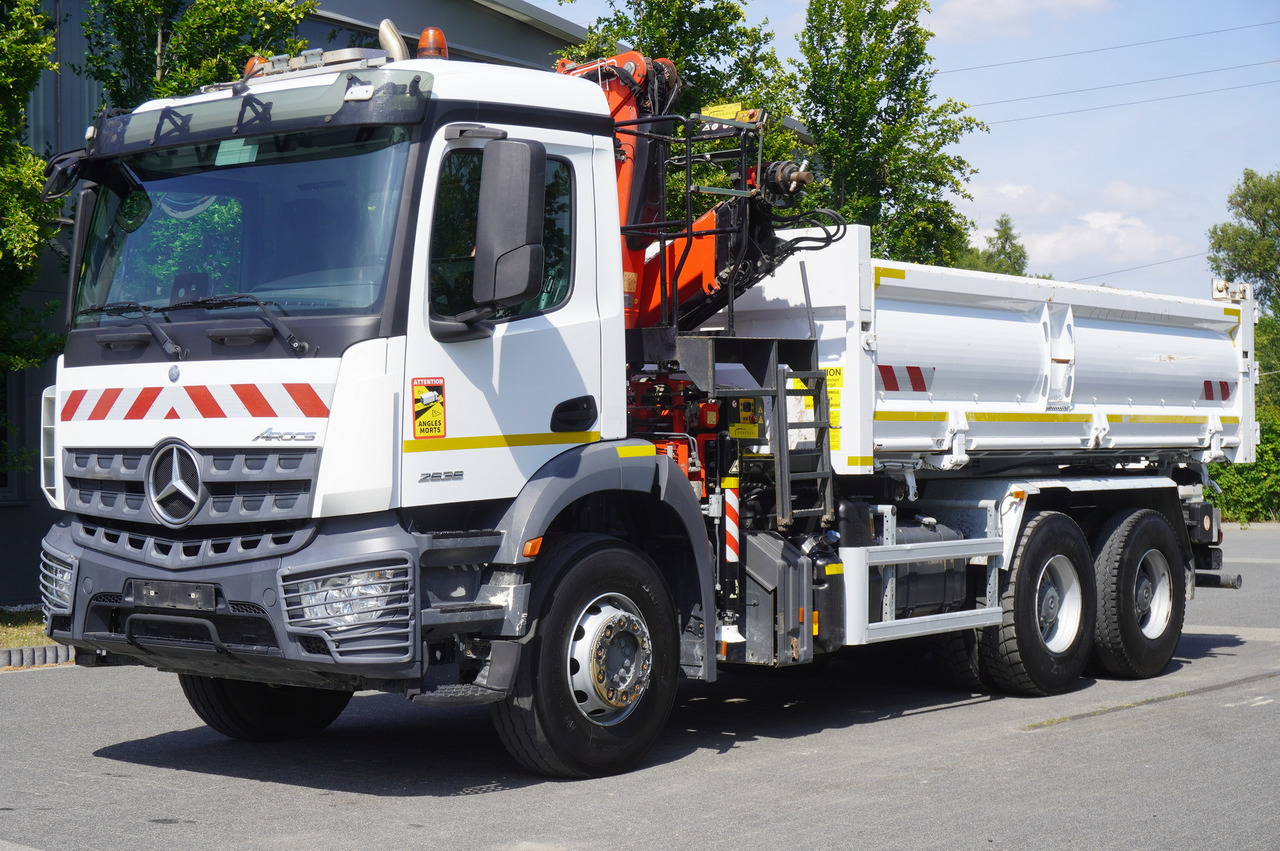MERCEDES-BENZ AROCS 2636 / Fassi F155A.0.22 crane 6t / 120 tho. km / 3-sided dump truck / 2 x Bordmatic - شاحنات مسطحة, شاحنة كرين: صورة 3 MERCEDES-BENZ AROCS 2636 / Fassi F155A.0.22 crane 6t / 120 tho. km / 3-sided dump truck / 2 x Bordmatic - شاحنات مسطحة, شاحنة كرين: صورة 3