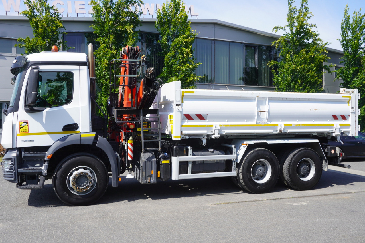 MERCEDES-BENZ AROCS 2636 / Fassi F155A.0.22 crane 6t / 120 tho. km / 3-sided dump truck / 2 x Bordmatic - شاحنات مسطحة, شاحنة كرين: صورة 4 MERCEDES-BENZ AROCS 2636 / Fassi F155A.0.22 crane 6t / 120 tho. km / 3-sided dump truck / 2 x Bordmatic - شاحنات مسطحة, شاحنة كرين: صورة 4