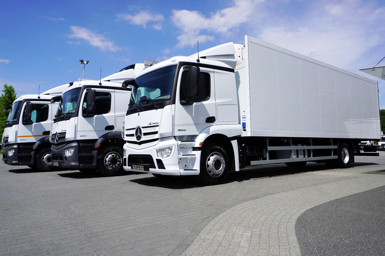 MERCEDES-BENZ Actros 1824 / Refrigerator 22 EPAL / Carrier Supra 1250 / Sleeping cabin / 3 units - شاحنة ذات مبرد: صورة 5 MERCEDES-BENZ Actros 1824 / Refrigerator 22 EPAL / Carrier Supra 1250 / Sleeping cabin / 3 units - شاحنة ذات مبرد: صورة 5
