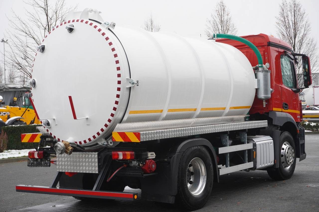MERCEDES-BENZ Actros 1833 / 260 tho. km / NEW septic tank 11000 l - شاحنة صهريج: صورة 5 MERCEDES-BENZ Actros 1833 / 260 tho. km / NEW septic tank 11000 l - شاحنة صهريج: صورة 5