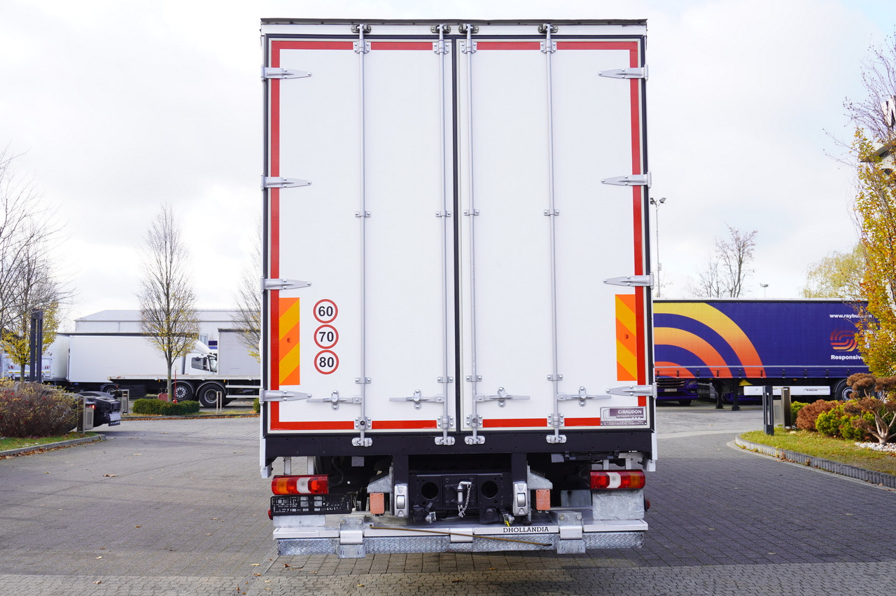 MERCEDES-BENZ Actros 1835 E6 4×2 / Curtainsider 21 pallets / tail lift 1.5t - شاحنة ذات ستائر جانبية: صورة 2 MERCEDES-BENZ Actros 1835 E6 4×2 / Curtainsider 21 pallets / tail lift 1.5t - شاحنة ذات ستائر جانبية: صورة 2
