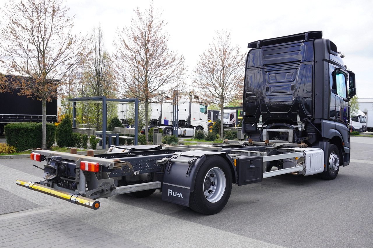 MERCEDES-BENZ Actros 1840 E6 4x2 / Lounge chair BDF - شاحنة بهيكل معدني للمقصورة: صورة 4 MERCEDES-BENZ Actros 1840 E6 4x2 / Lounge chair BDF - شاحنة بهيكل معدني للمقصورة: صورة 4