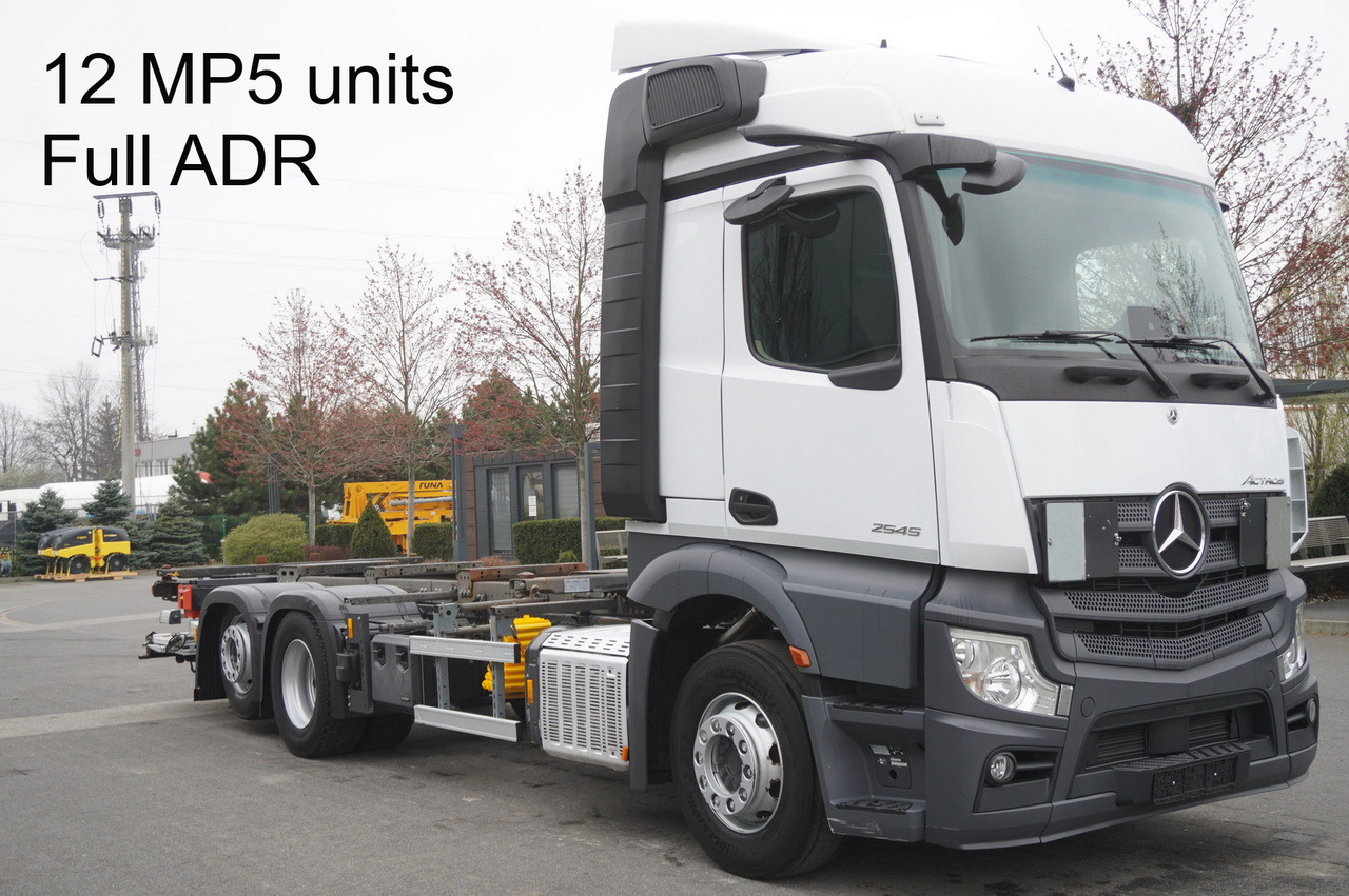 MERCEDES-BENZ Actros 2545 6×2 MP5 / FULL ADR / several units - ناقلة حاويات/ شاحنة حاويات: صورة 1 MERCEDES-BENZ Actros 2545 6×2 MP5 / FULL ADR / several units - ناقلة حاويات/ شاحنة حاويات: صورة 1