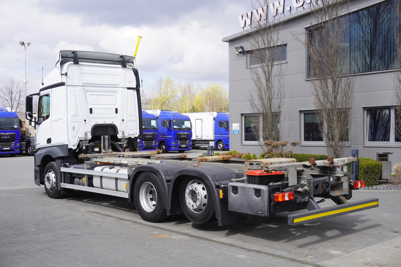 MERCEDES-BENZ Actros 2545 6×2 MP5 / FULL ADR / several units - ناقلة حاويات/ شاحنة حاويات: صورة 3 MERCEDES-BENZ Actros 2545 6×2 MP5 / FULL ADR / several units - ناقلة حاويات/ شاحنة حاويات: صورة 3