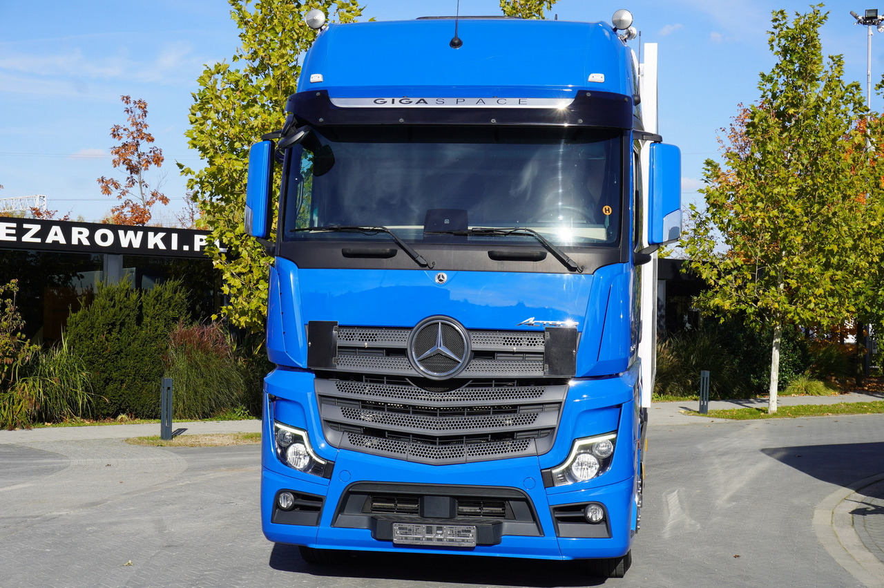 MERCEDES-BENZ Actros 2548 E6 / GIGA / Cab Lounge chair / Lamberet Refrigerator / Carrier Supra 950 - شاحنة ذات مبرد: صورة 5 MERCEDES-BENZ Actros 2548 E6 / GIGA / Cab Lounge chair / Lamberet Refrigerator / Carrier Supra 950 - شاحنة ذات مبرد: صورة 5
