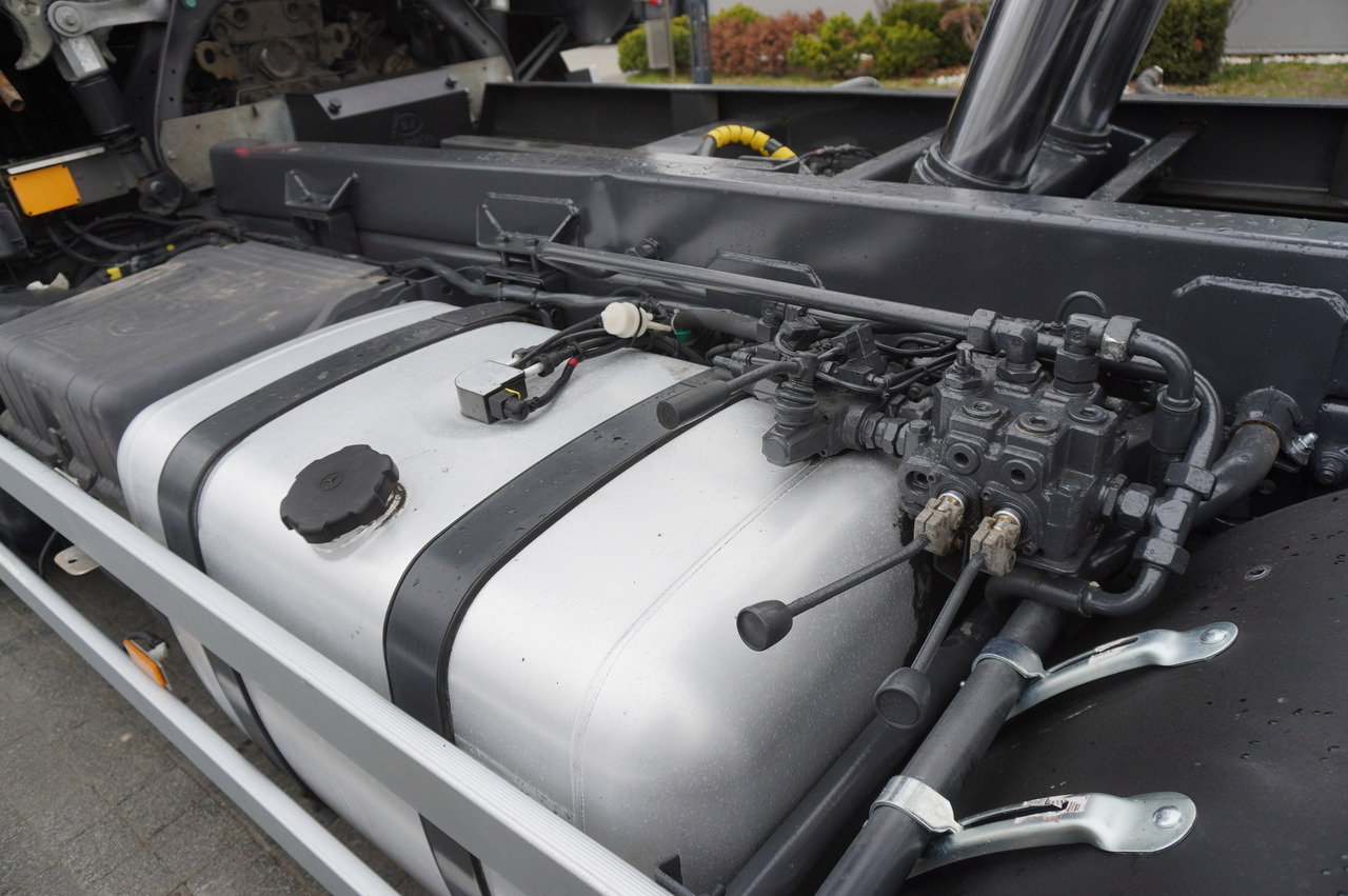 شاحنات مسطحة MERCEDES-BENZ Actros 3563 8x4 / Tipper for grain 20 t load capacity: صورة 18 شاحنات مسطحة MERCEDES-BENZ Actros 3563 8x4 / Tipper for grain 20 t load capacity: صورة 18