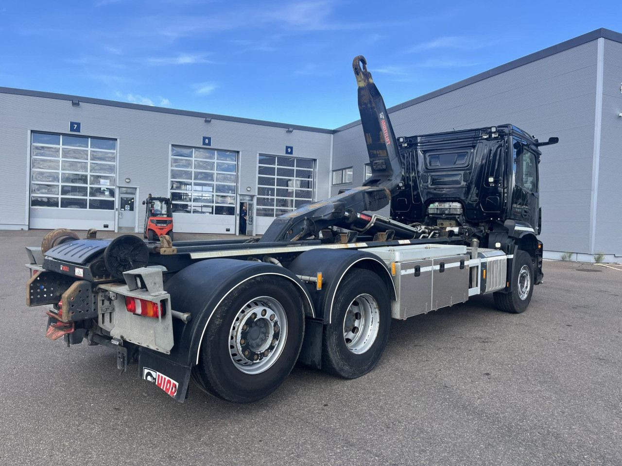 MERCEDES-BENZ Arocs 2543 6x2*4 / 21t Hooklift HIAB ULT21Z56 / 2022 - شاحنة برافعة خطافية: صورة 3 MERCEDES-BENZ Arocs 2543 6x2*4 / 21t Hooklift HIAB ULT21Z56 / 2022 - شاحنة برافعة خطافية: صورة 3