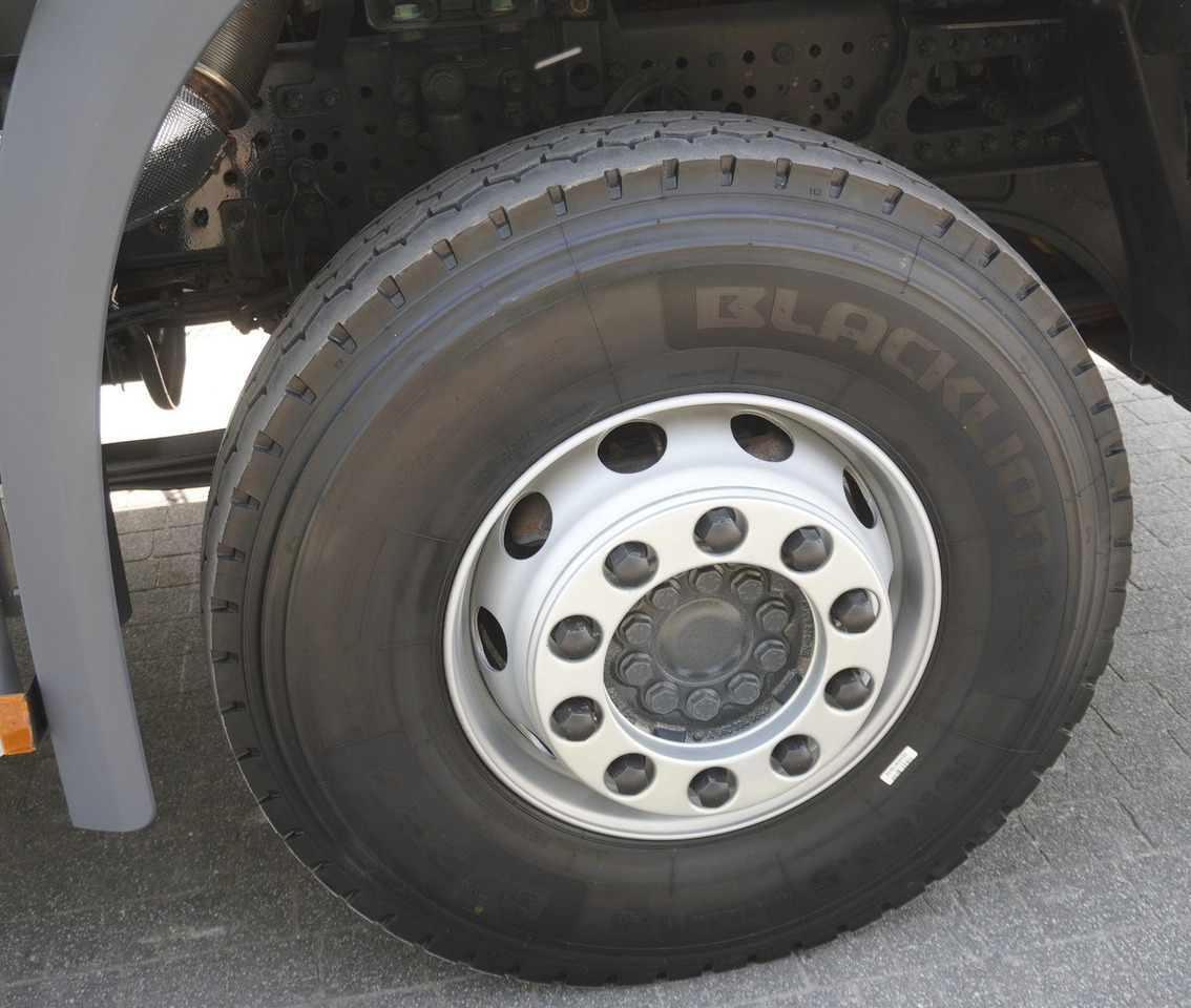 شاحنة كرين MERCEDES-BENZ Arocs 2633 flatbed truck / Crane FASSI F155A.0.23 / REMOTE CONTROL / 230,000 km: صورة 17