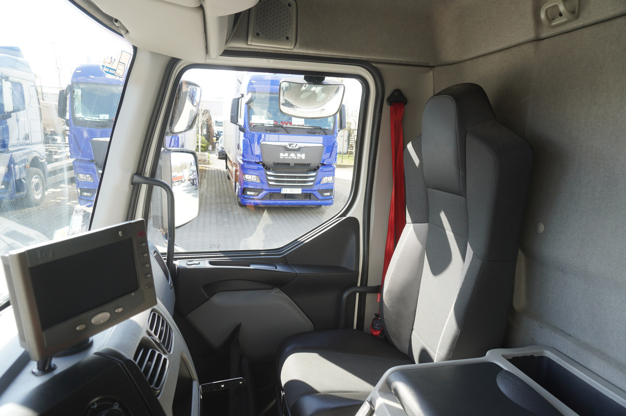 تأجير RENAULT D12 / Lamberet refrigerated truck / Dhollandia tail lift 1500 kg / 130 thousand km !! RENAULT D12 / Lamberet refrigerated truck / Dhollandia tail lift 1500 kg / 130 thousand km !!: صورة 27 تأجير RENAULT D12 / Lamberet refrigerated truck / Dhollandia tail lift 1500 kg / 130 thousand km !! RENAULT D12 / Lamberet refrigerated truck / Dhollandia tail lift 1500 kg / 130 thousand km !!: صورة 27