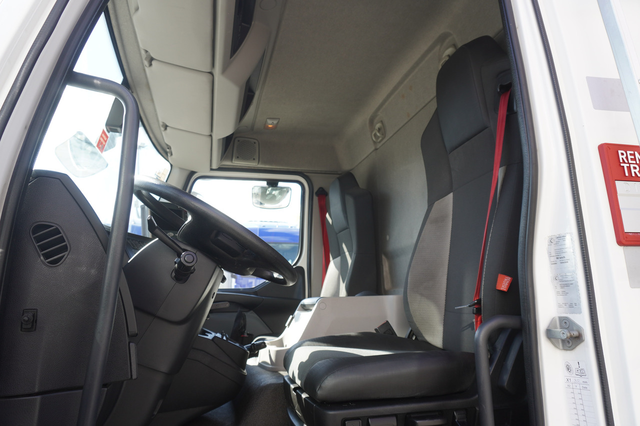 تأجير RENAULT D12 / Lamberet refrigerated truck / Dhollandia tail lift 1500 kg / 130 thousand km !! RENAULT D12 / Lamberet refrigerated truck / Dhollandia tail lift 1500 kg / 130 thousand km !!: صورة 23 تأجير RENAULT D12 / Lamberet refrigerated truck / Dhollandia tail lift 1500 kg / 130 thousand km !! RENAULT D12 / Lamberet refrigerated truck / Dhollandia tail lift 1500 kg / 130 thousand km !!: صورة 23