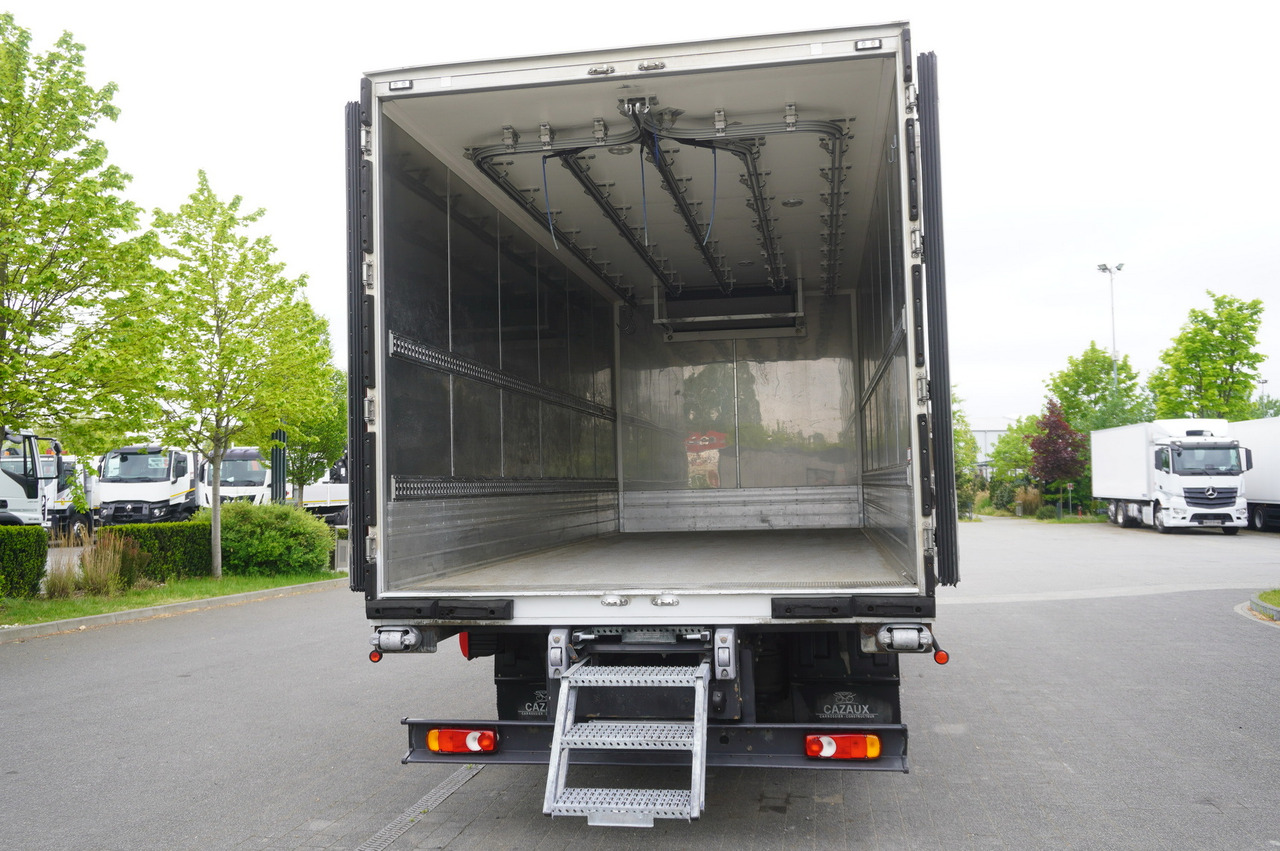 RENAULT D13 / 140 tho km !!! / Meat hook refrigerator / Thermoking T800R / 2 units - شاحنة ذات مبرد: صورة 5 RENAULT D13 / 140 tho km !!! / Meat hook refrigerator / Thermoking T800R / 2 units - شاحنة ذات مبرد: صورة 5