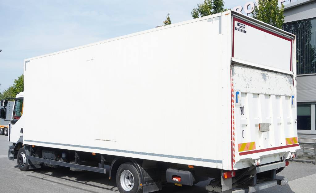 RENAULT Renault D12 E6 / Container 18 pallets / Lift - شاحنة صندوقية: صورة 3 RENAULT Renault D12 E6 / Container 18 pallets / Lift - شاحنة صندوقية: صورة 3