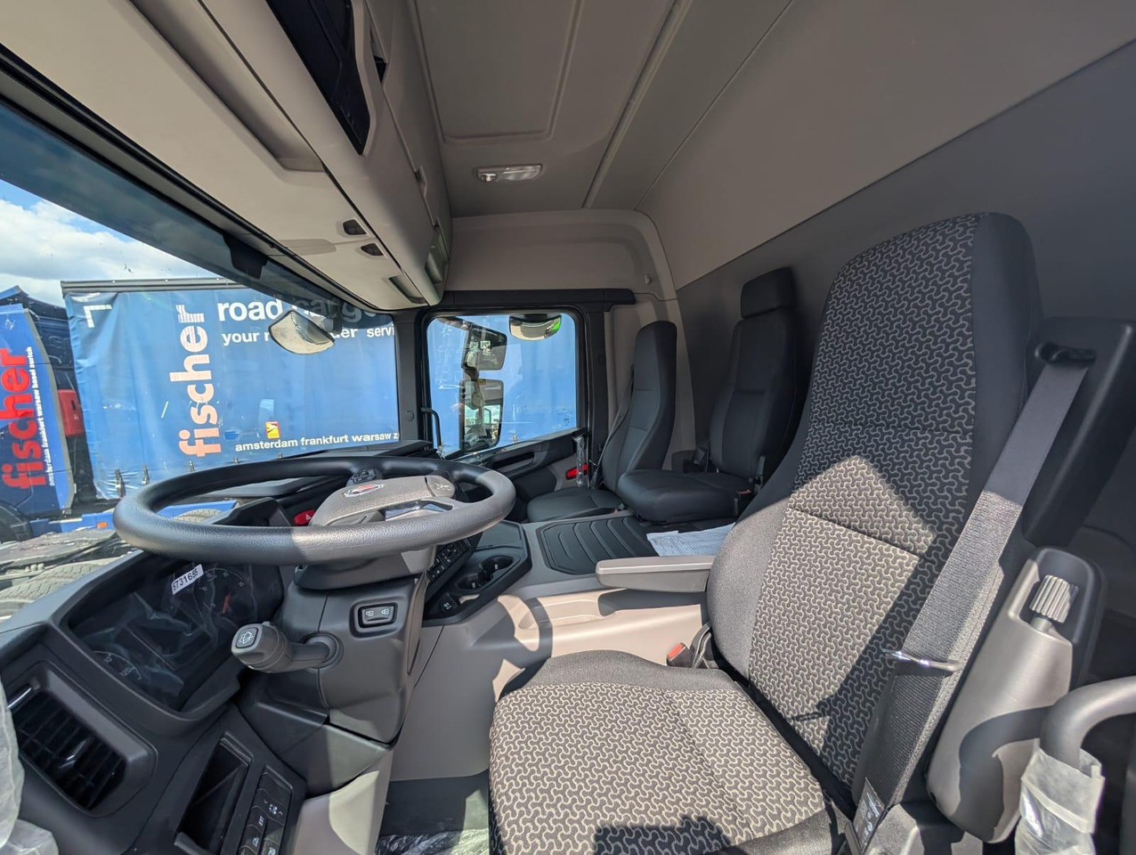 SCANIA P 340 B6x2*4NA / chassis frame / steering axle / CNG / large cab / 8 units - شاحنة بهيكل معدني للمقصورة: صورة 5 SCANIA P 340 B6x2*4NA / chassis frame / steering axle / CNG / large cab / 8 units - شاحنة بهيكل معدني للمقصورة: صورة 5