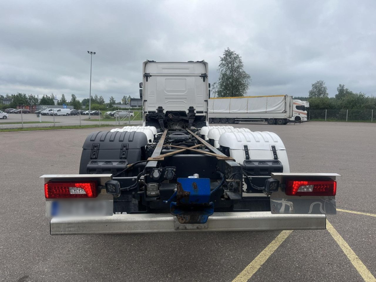 SCANIA R560 B8x4*4 / Chassis / sleeper cab / Power take-off - شاحنة بهيكل معدني للمقصورة: صورة 5 SCANIA R560 B8x4*4 / Chassis / sleeper cab / Power take-off - شاحنة بهيكل معدني للمقصورة: صورة 5