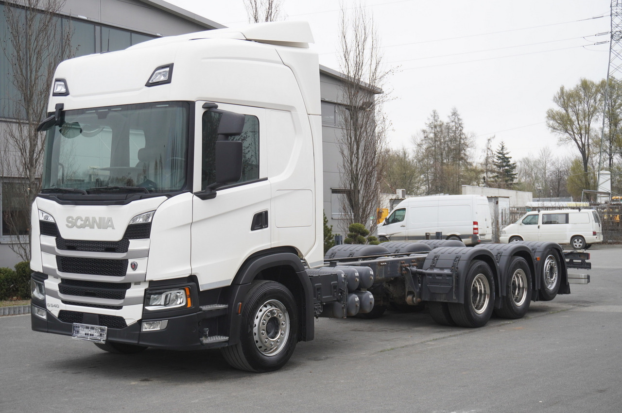 Scania G540 8x4 / Chassis 8.7 m / Steered axle / 2021 - شاحنة بهيكل معدني للمقصورة: صورة 2 Scania G540 8x4 / Chassis 8.7 m / Steered axle / 2021 - شاحنة بهيكل معدني للمقصورة: صورة 2