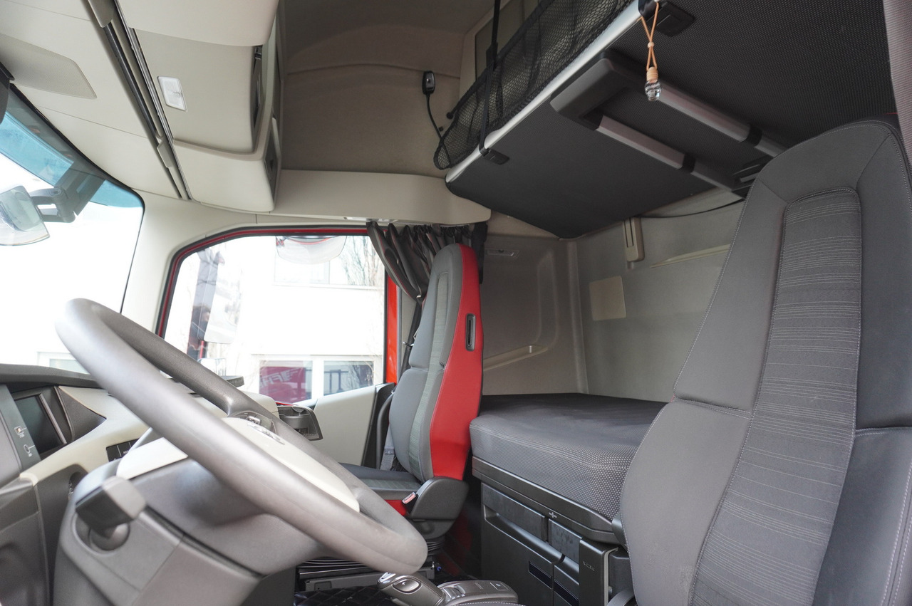 VOLVO FH 500 / BRAND-NEW Kässbohrer LB3E low-bed semi-trailer / 500 HP - شاحنة نقل سيارات شاحنة: صورة 5 VOLVO FH 500 / BRAND-NEW Kässbohrer LB3E low-bed semi-trailer / 500 HP - شاحنة نقل سيارات شاحنة: صورة 5