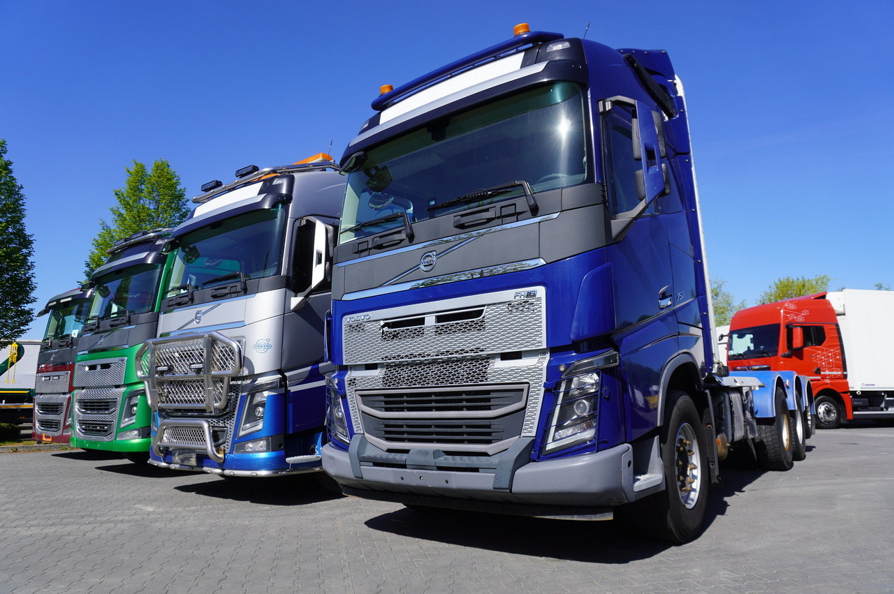 VOLVO FH16 750 / 750 HP! / chassis / 4 units 8x4 - شاحنة كرين: صورة 4 VOLVO FH16 750 / 750 HP! / chassis / 4 units 8x4 - شاحنة كرين: صورة 4