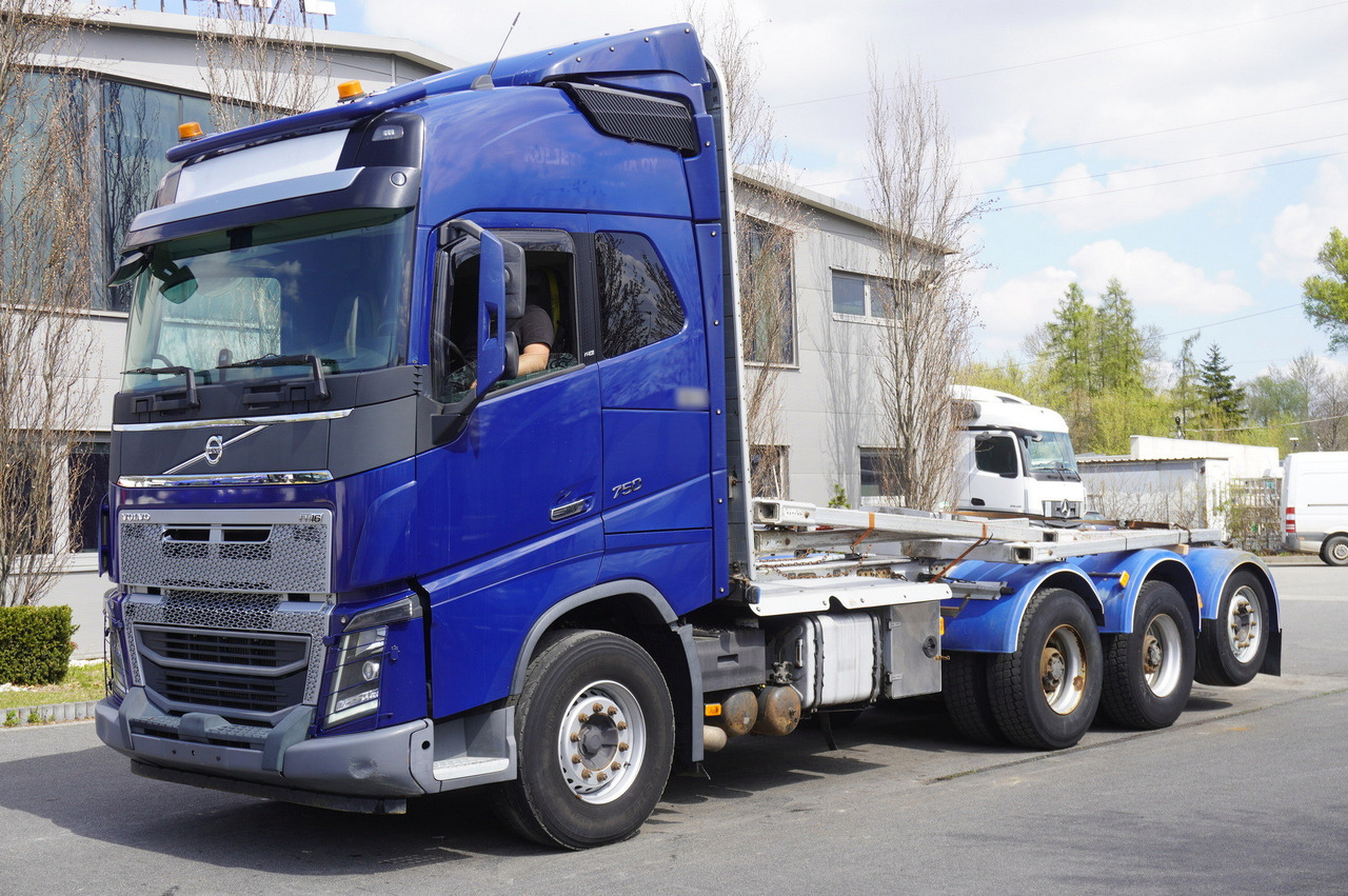 VOLVO FH16 750 8x4 / 750 HP! / 20 t load capacity / stanchion superstructure - شاحنة بهيكل معدني للمقصورة: صورة 1 VOLVO FH16 750 8x4 / 750 HP! / 20 t load capacity / stanchion superstructure - شاحنة بهيكل معدني للمقصورة: صورة 1