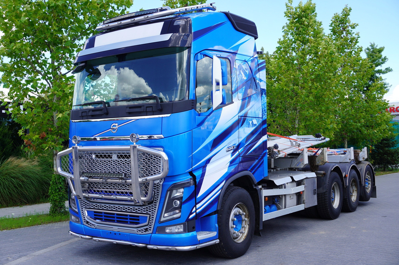 VOLVO FH16 750 8x4 / ALUCAR stanchion superstructure / 7.6 m chassis / Steered axle - شاحنة قطع الأشجار: صورة 2 VOLVO FH16 750 8x4 / ALUCAR stanchion superstructure / 7.6 m chassis / Steered axle - شاحنة قطع الأشجار: صورة 2