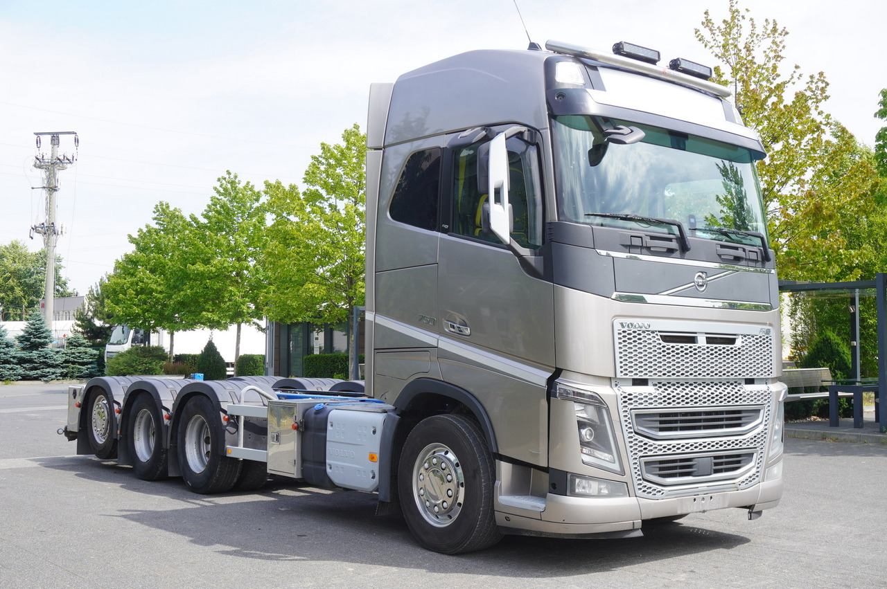 شاحنة كرين VOLVO FH16 750 8x4x4 / 750 HP! / Frame 685 cm / Steered 4th axle: صورة 7 شاحنة كرين VOLVO FH16 750 8x4x4 / 750 HP! / Frame 685 cm / Steered 4th axle: صورة 7