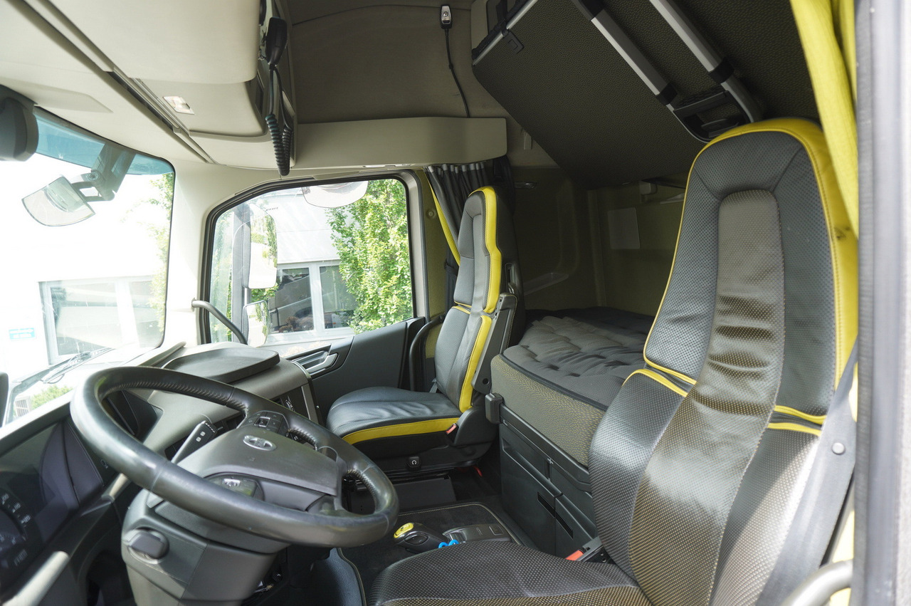 شاحنة كرين VOLVO FH16 750 8x4x4 / 750 HP! / Frame 685 cm / Steered 4th axle: صورة 16 شاحنة كرين VOLVO FH16 750 8x4x4 / 750 HP! / Frame 685 cm / Steered 4th axle: صورة 16