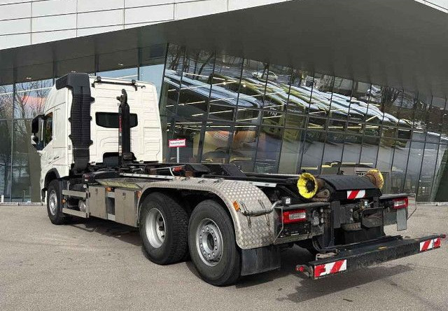 VOLVO FM 460 6X2*4 / HIAB ULT21S61 hooklift / 50 tho. km! / 2022 - شاحنة برافعة خطافية: صورة 4 VOLVO FM 460 6X2*4 / HIAB ULT21S61 hooklift / 50 tho. km! / 2022 - شاحنة برافعة خطافية: صورة 4