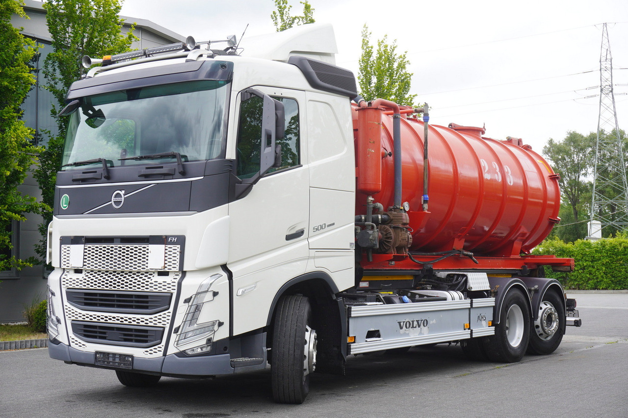 VOLVO Volvo FH 500 / Septic barrel 13000 l / Hook lift 21 t / 2022 / 3rd axle steered / 2 units - شاحنة برافعة خطافية: صورة 2 VOLVO Volvo FH 500 / Septic barrel 13000 l / Hook lift 21 t / 2022 / 3rd axle steered / 2 units - شاحنة برافعة خطافية: صورة 2
