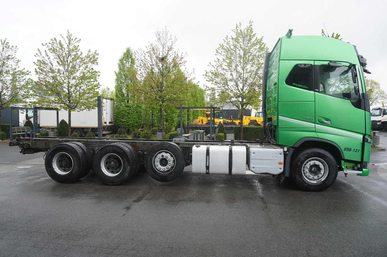 VOLVO Volvo FH16 750 8×4 / 750 HP! / 7.2 m chassis - شاحنة بهيكل معدني للمقصورة: صورة 2 VOLVO Volvo FH16 750 8×4 / 750 HP! / 7.2 m chassis - شاحنة بهيكل معدني للمقصورة: صورة 2