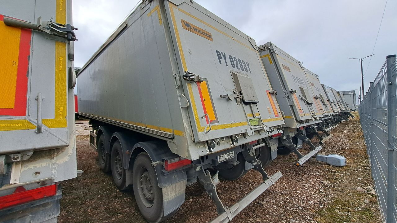 WIELTON NW-3 / weight 6.2 t / capacity 38m3 / Electrically folded roof / Teflon / 20 units, 2022 - نصف مقطورة قلابة: صورة 4 WIELTON NW-3 / weight 6.2 t / capacity 38m3 / Electrically folded roof / Teflon / 20 units, 2022 - نصف مقطورة قلابة: صورة 4