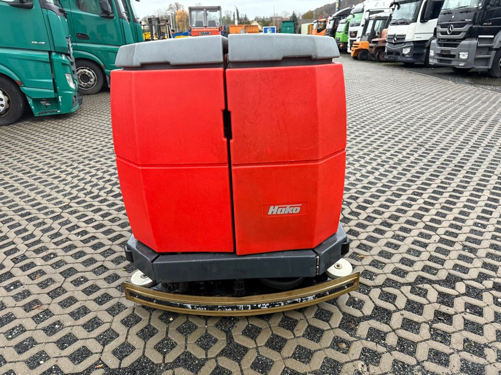 Hakomatic B1100 Kehr- Nass- Scheuersaugmaschine - ماكينة فرك وتجفيف: صورة 4 Hakomatic B1100 Kehr- Nass- Scheuersaugmaschine - ماكينة فرك وتجفيف: صورة 4