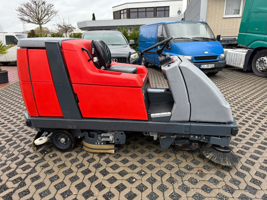 Hakomatic B1100 Kehr- Nass- Scheuersaugmaschine - ماكينة فرك وتجفيف: صورة 1 Hakomatic B1100 Kehr- Nass- Scheuersaugmaschine - ماكينة فرك وتجفيف: صورة 1