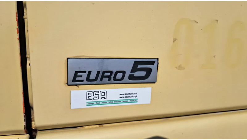 شاحنات مسطحة DAF XF 105 410 Spacecab 6x2 Euro 5: صورة 9 شاحنات مسطحة DAF XF 105 410 Spacecab 6x2 Euro 5: صورة 9