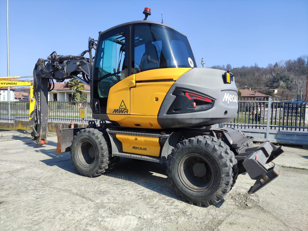 MECALAC 15 MWR - حفار ذو عجلات: صورة 2 MECALAC 15 MWR - حفار ذو عجلات: صورة 2