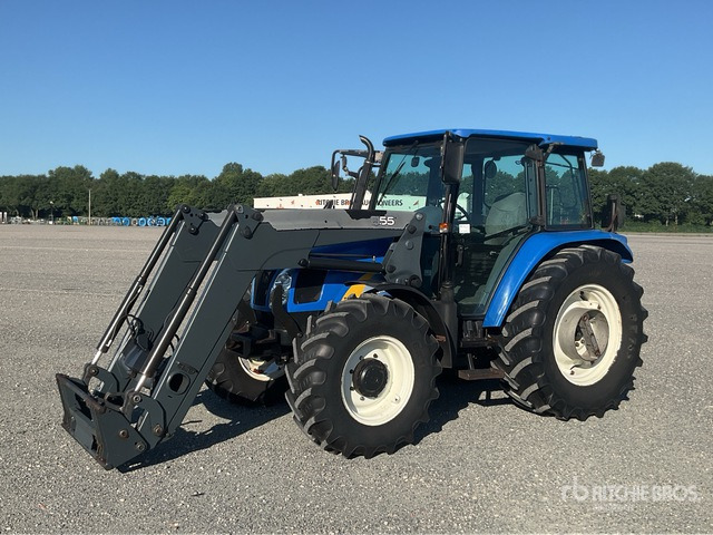 2005 New Holland TL100A 4WD Tractor - جرار: صورة 2 2005 New Holland TL100A 4WD Tractor - جرار: صورة 2