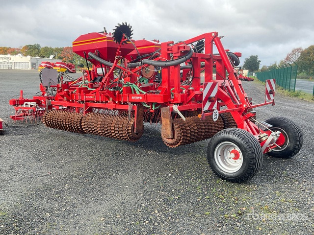 2006 Guettler Greenstar PW940 Master 9 m 3-Point Combination Air Seeder - آلة البذر: صورة 3 2006 Guettler Greenstar PW940 Master 9 m 3-Point Combination Air Seeder - آلة البذر: صورة 3