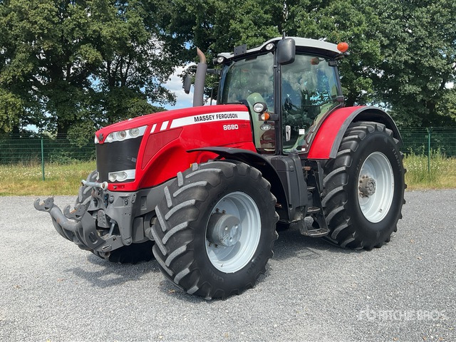2010 Massey Ferguson 8680 Dyna-VT 4WD Tractor - جرار: صورة 2 2010 Massey Ferguson 8680 Dyna-VT 4WD Tractor - جرار: صورة 2