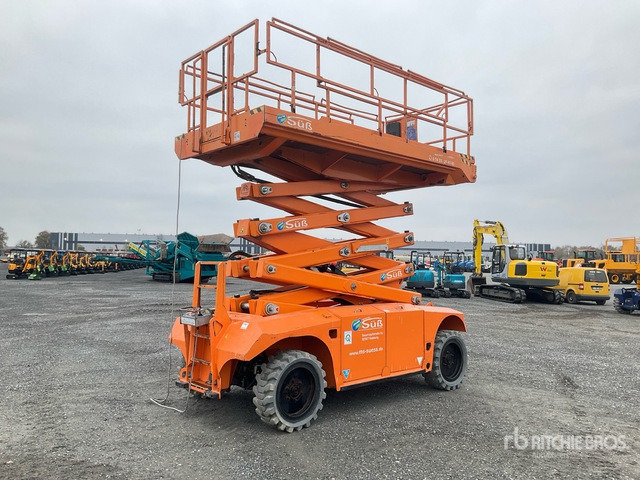 2012 PB Lift S151-19E 4x4 Electric Scissor Lift - مرفاع مقصي: صورة 1 2012 PB Lift S151-19E 4x4 Electric Scissor Lift - مرفاع مقصي: صورة 1