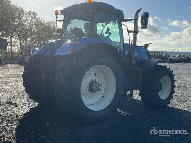 2014 New Holland T7.270AC 4WD Tractor - جرار: صورة 4 2014 New Holland T7.270AC 4WD Tractor - جرار: صورة 4