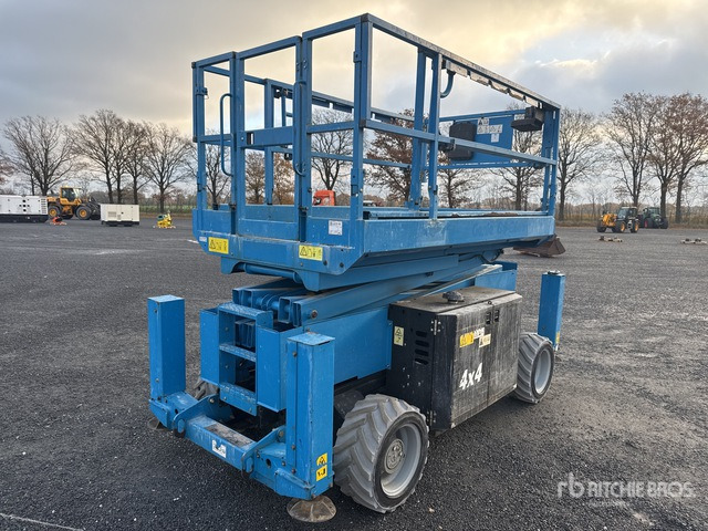 2016 Genie GS2669RT 4x4 Diesel Scissor Lift - مرفاع مقصي: صورة 2 2016 Genie GS2669RT 4x4 Diesel Scissor Lift - مرفاع مقصي: صورة 2