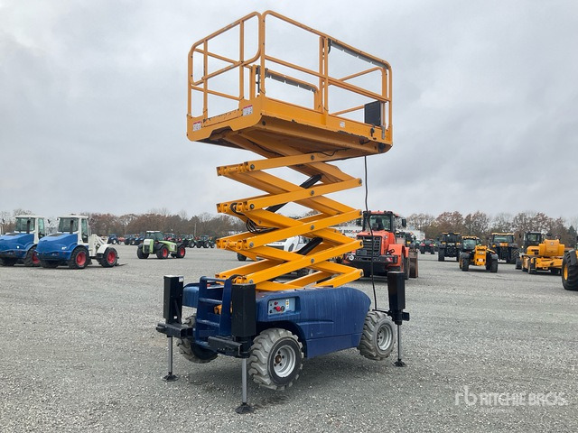 2016 Haulotte 12RTE 4x4 Electric Scissor Lift - مرفاع مقصي: صورة 2 2016 Haulotte 12RTE 4x4 Electric Scissor Lift - مرفاع مقصي: صورة 2